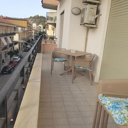 Appartamento Relax In Centro Capo d'Orlando Exterior photo
