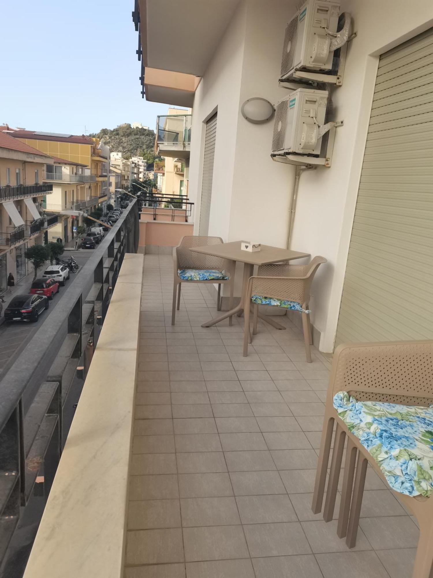 Appartamento Relax In Centro Capo d'Orlando Exterior photo